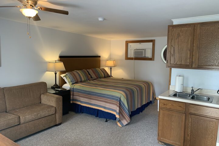 Room 6 of 27