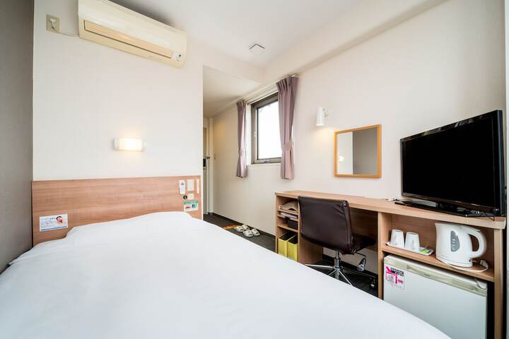 Room 15 of 27