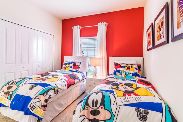 Room 3 of 5