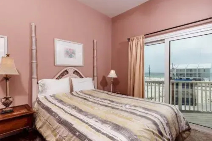 Room 2 of 10