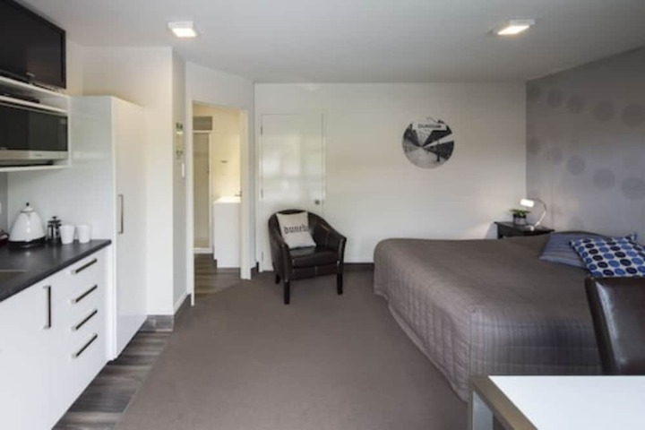 Room 5 of 69