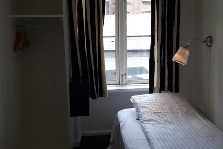 Room 45 of 56