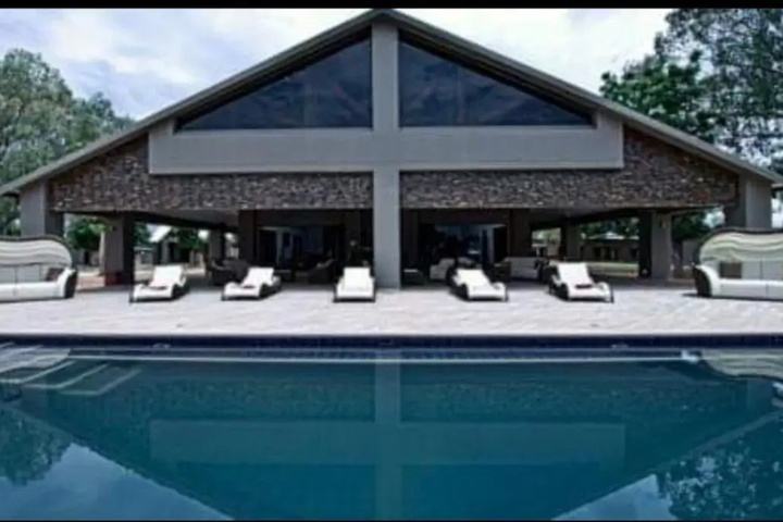 Pool 16 of 22