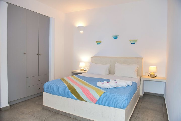Room 5 of 61