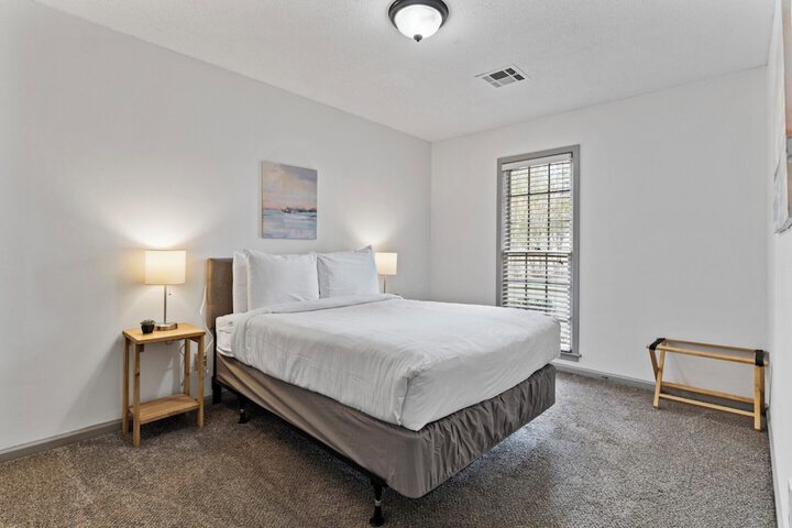 Room 2 of 47