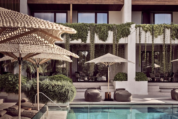 Pool 87 of 183