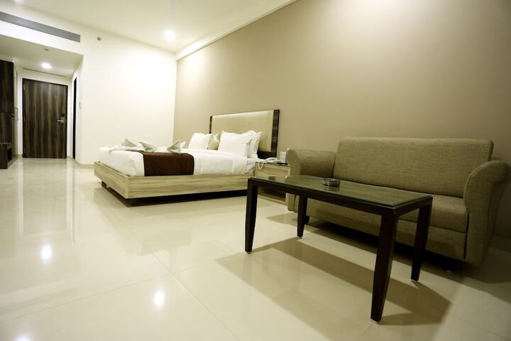 Room 10 of 21
