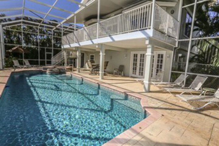 Pool 21 of 37