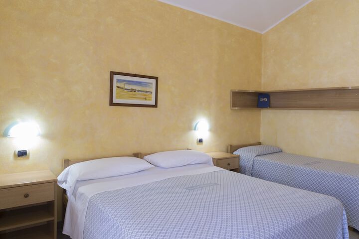 Room 17 of 90