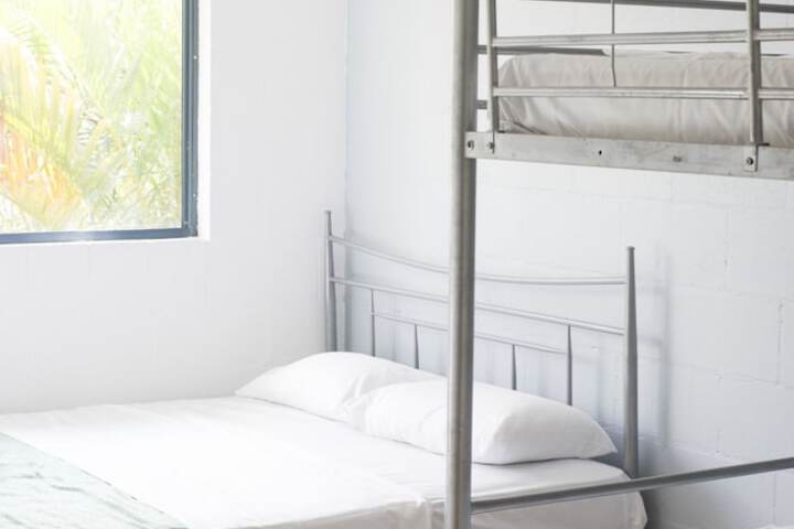 Room 2 of 28