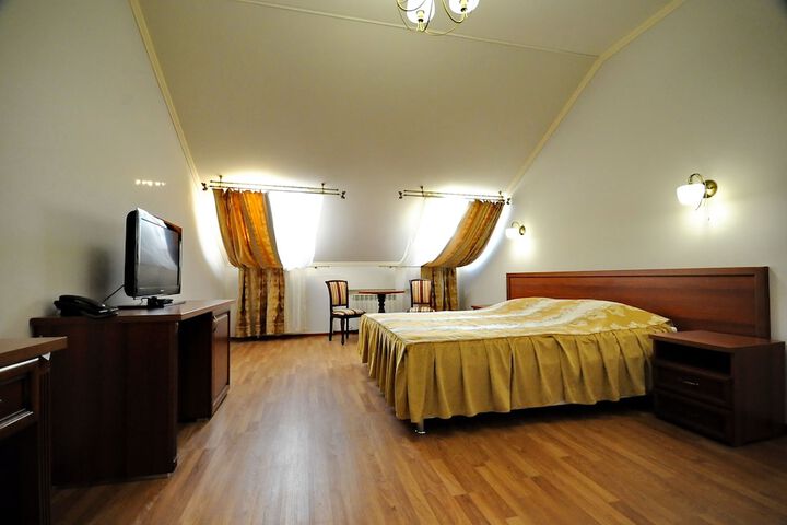 Room 21 of 40