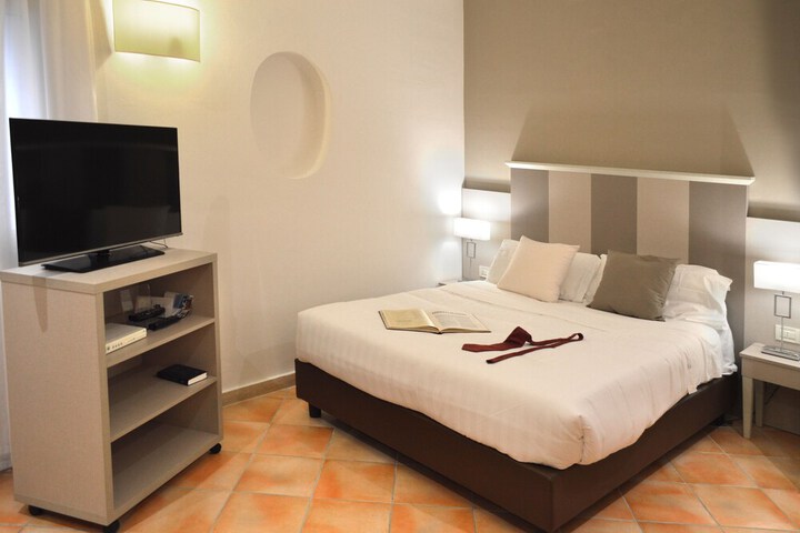 Room 8 of 46