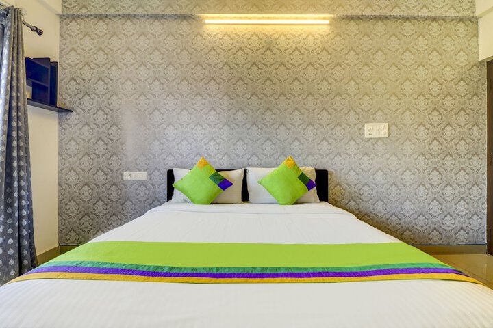 Room 16 of 35