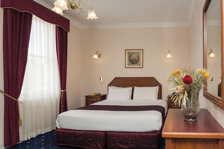 Room 7 of 42