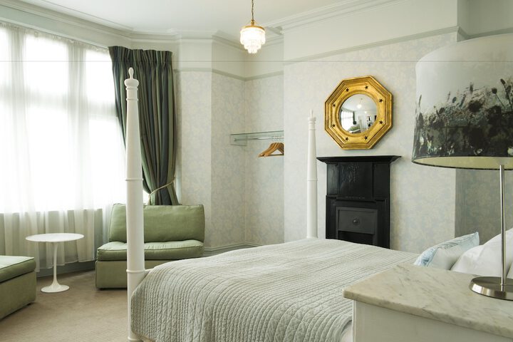Room 7 of 82