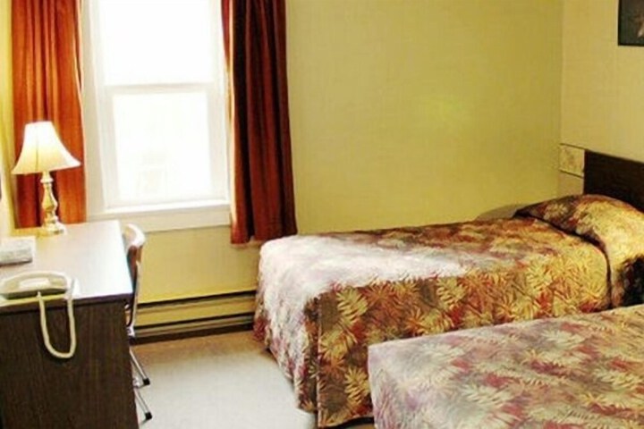 Room 14 of 39