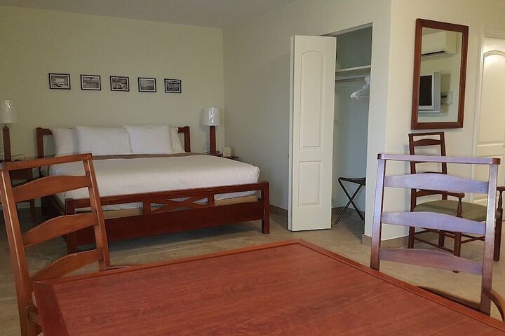 Room 26 of 85