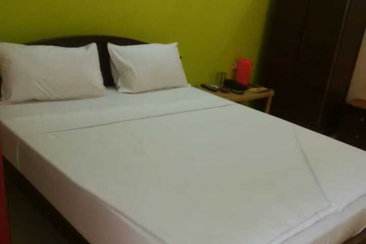 Room 6 of 6