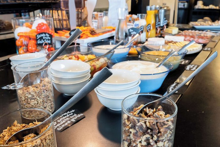 Breakfast/Coffee Service 38 of 66