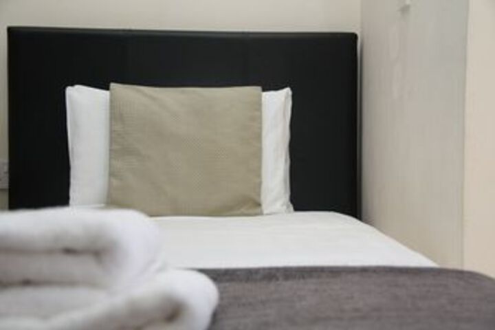 Room 17 of 47