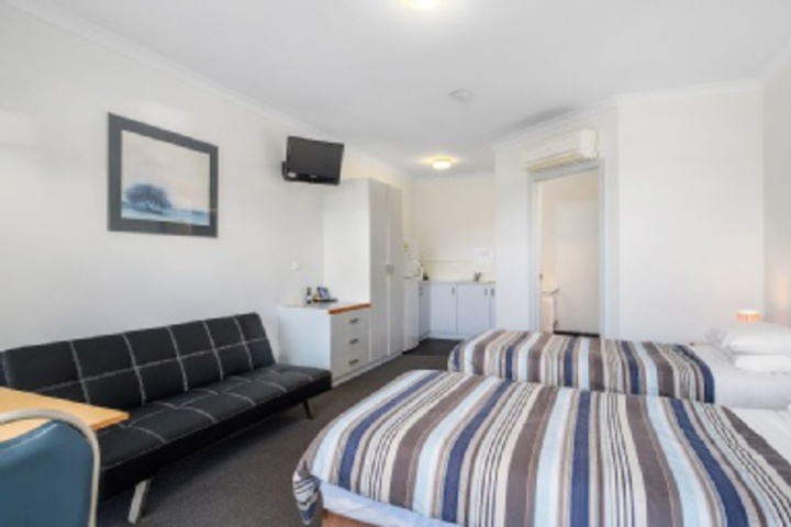 Room 287 of 384