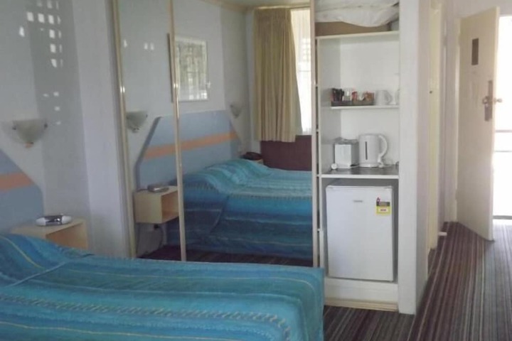 Room 5 of 34