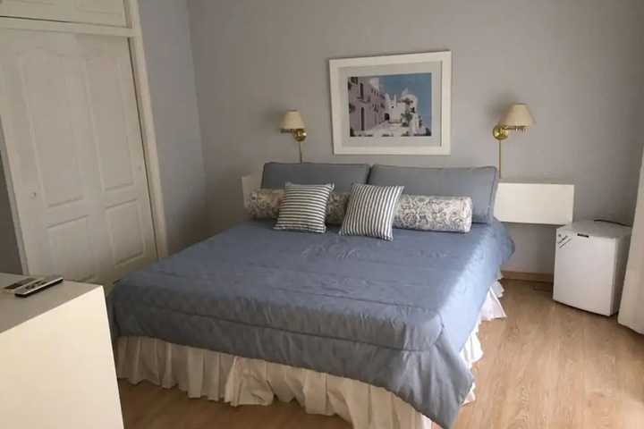 Room 2 of 14