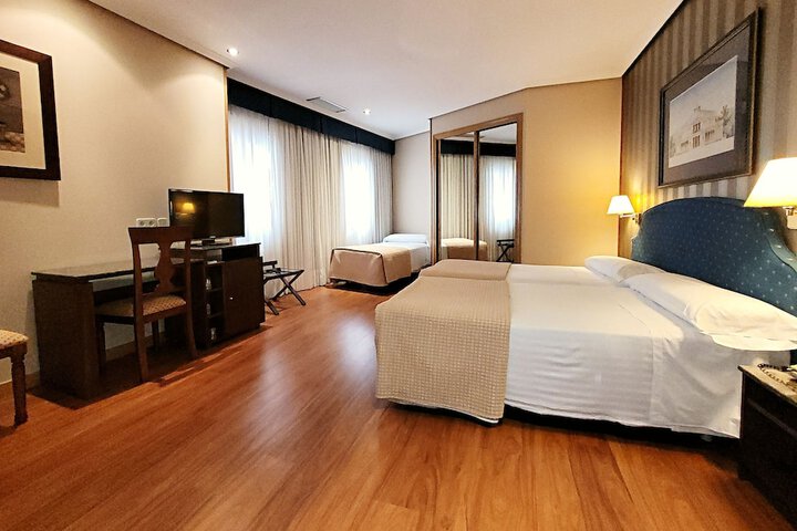 Room 5 of 30