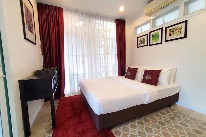 Room 28 of 75