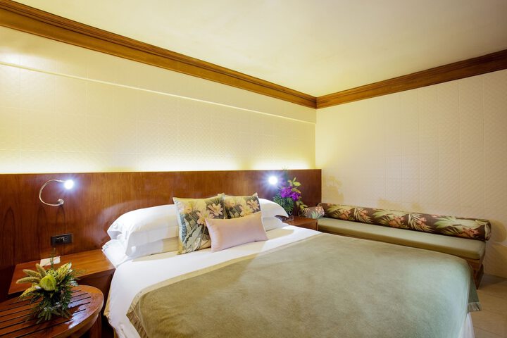 Room 8 of 48