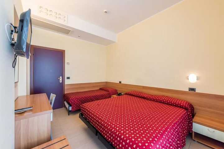 Room 2 of 2