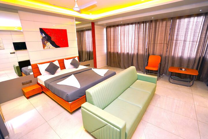 Room 30 of 43