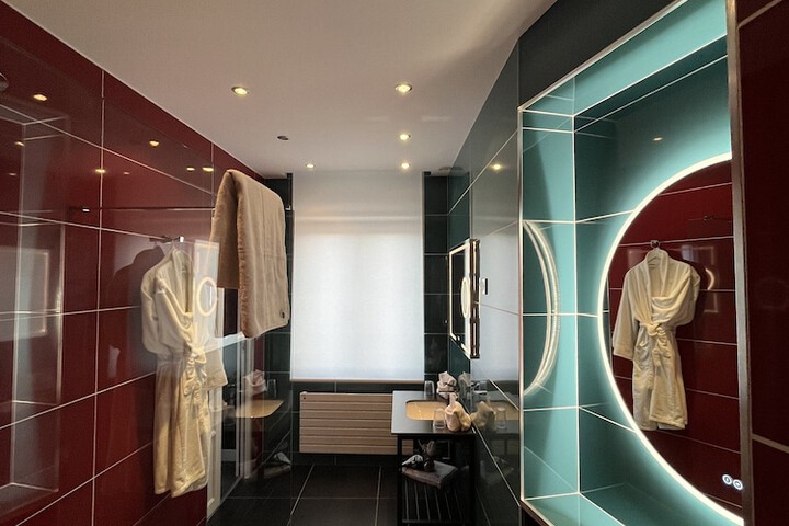 Room 10 of 62