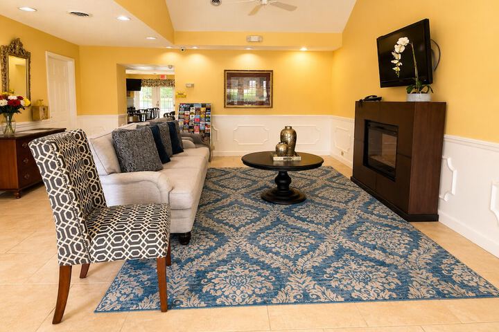 Guest Lobby