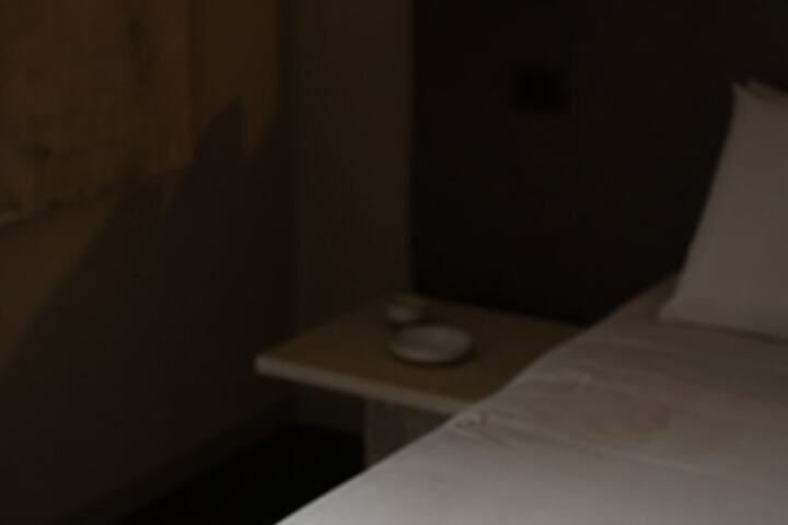 Room 27 of 72