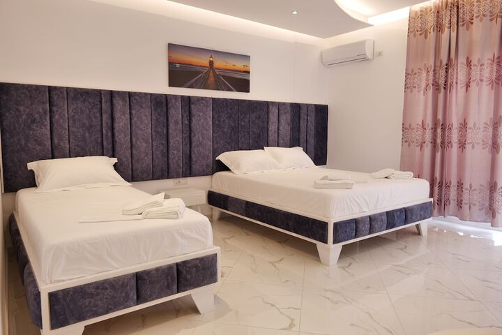 Room 14 of 38
