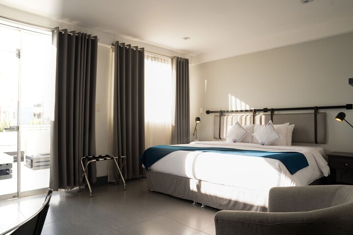 Room 25 of 106
