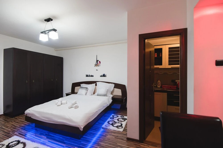 Room 3 of 13