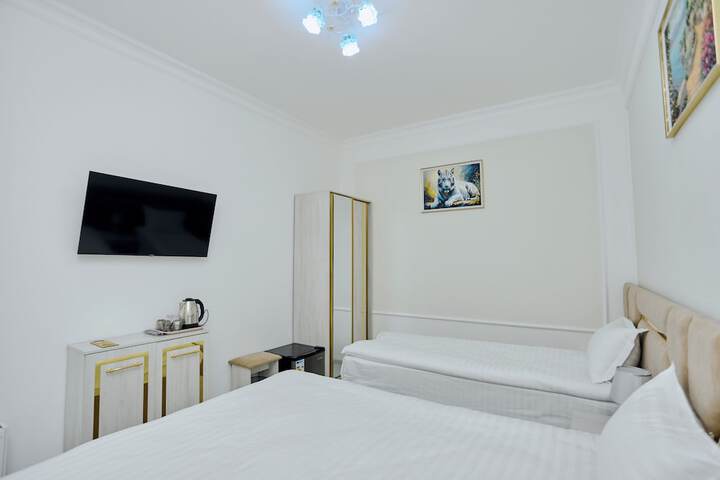 Room 8 of 29
