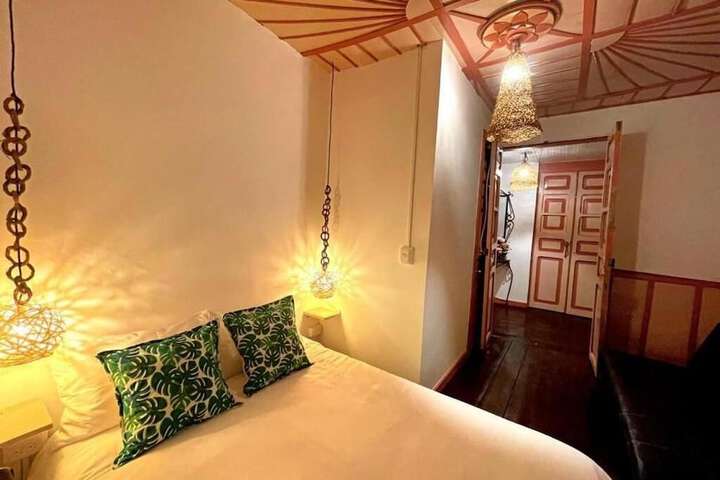 Room 8 of 36