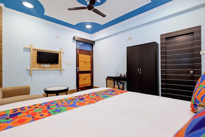 Room 10 of 37