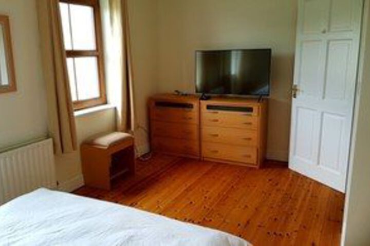 Room 4 of 25