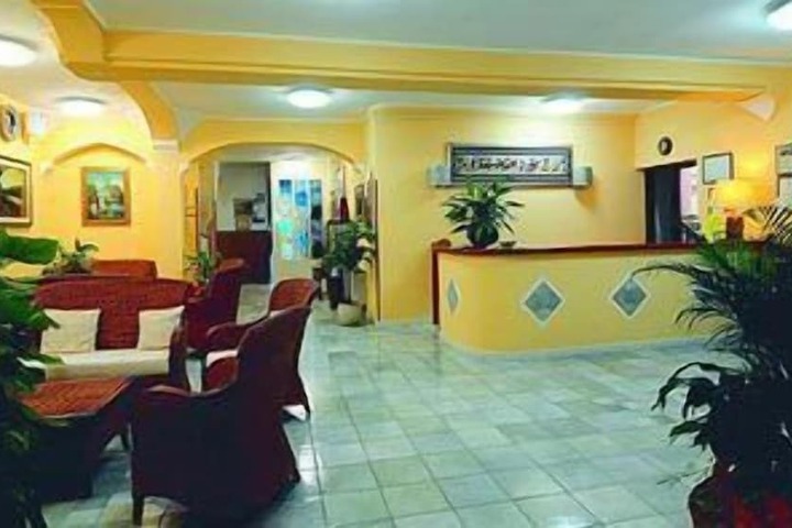Entrance & Lobby