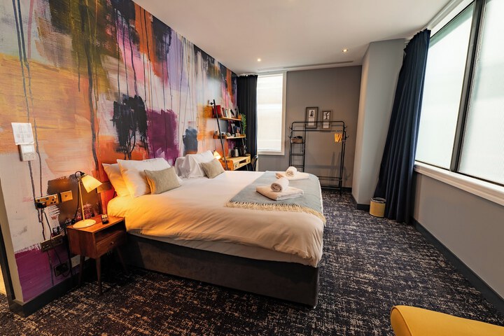 Room 41 of 144