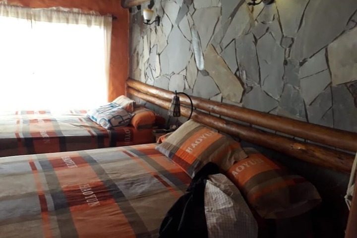 Room 5 of 185