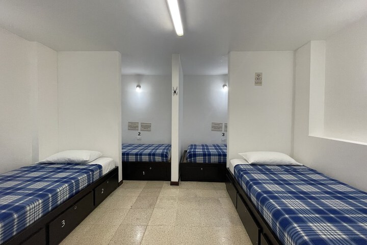 Room 9 of 45