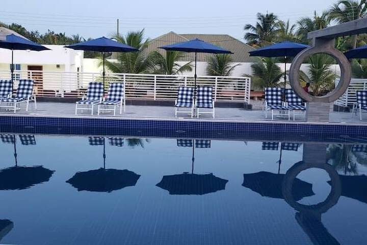 Pool 41 of 120