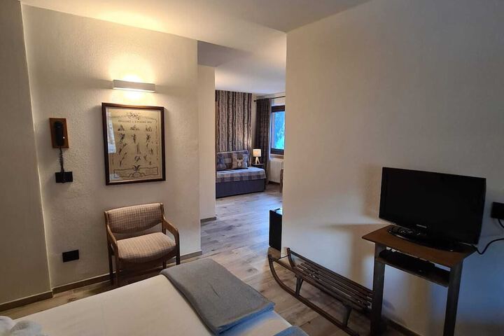Room 14 of 70