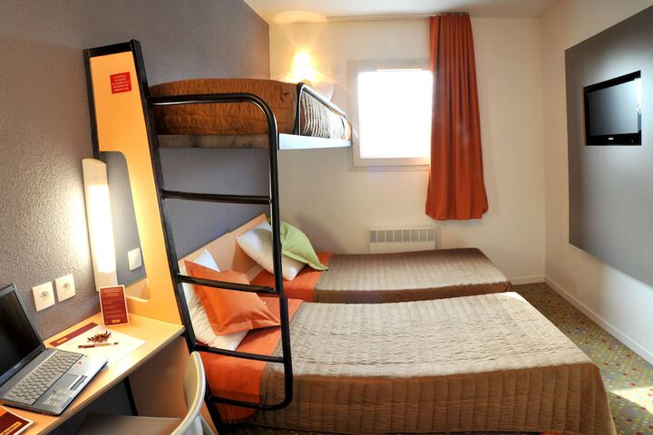 Room 10 of 22