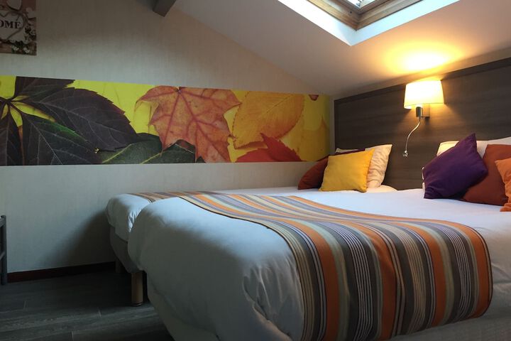 Room 13 of 40